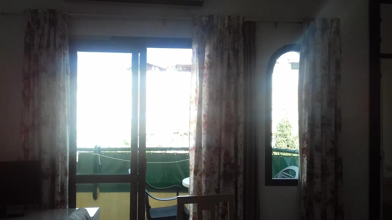 Apartamentos Mediterraneo Nerja 0*,